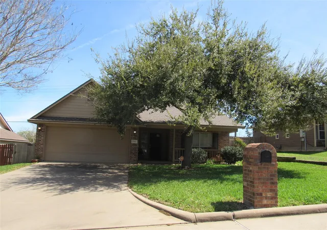 Photo 1 of Single family home for sale at 2411 Cheyenne Dr, Brenham, TX 77833 | MLS# 48133231 | Listing updated on 2026-08-27