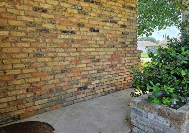 2nd image of 31 14th Ave N, Texas City, TX 77590 | MLS# 59620076