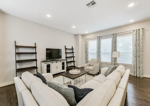Photo 1 of Single family home for sale at 6623 Letein St, Houston, TX 77008 | MLS# 19761747 | Listing updated on 2026-09-03