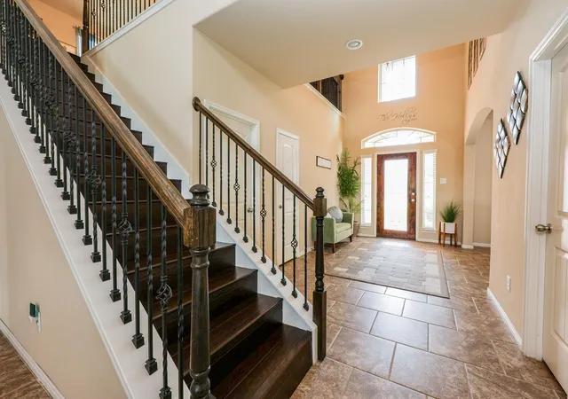 Photo 3 of Single family home for sale at 2510 Copper Flds Dr, Rosharon, TX 77583 | MLS# 54991094 | Listing updated on 2026-08-08