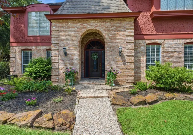 Photo 2 of Single family home for sale at 2015 Shady Branch Dr, Kingwood, TX 77339 | MLS# 8505392 | Listing updated on 2026-09-05