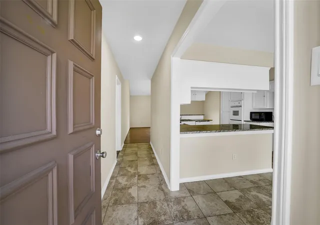2nd image of 5303 Lincoln Green Dr, Katy, TX 77493 | MLS# 65285639
