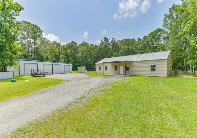 Photo 2 of Sale Pending at 57 Blue Lake Dr, Huffman, TX 77336 | MLS# 37890523 | Listing updated on 2026-09-07