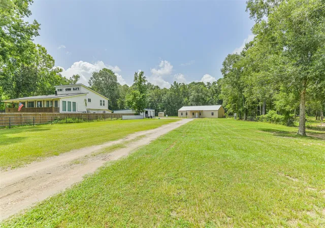 Photo 4 of Sale Pending at 57 Blue Lake Dr, Huffman, TX 77336 | MLS# 37890523 | Listing updated on 2026-09-07