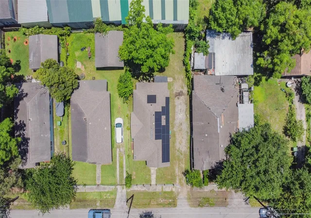 Homes for sale in Houston, TX | 220 Engel St, Houston, TX 77011 | MLS# 7673541