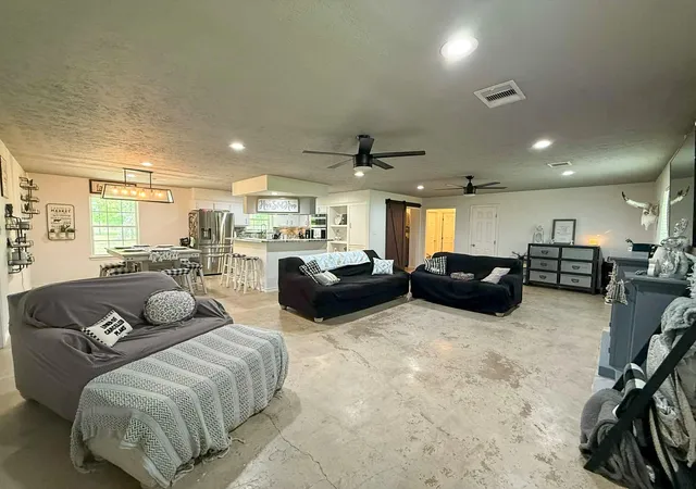 3rd image of 107 County Road 409, Sweeny, TX 77480 | MLS# 76507437