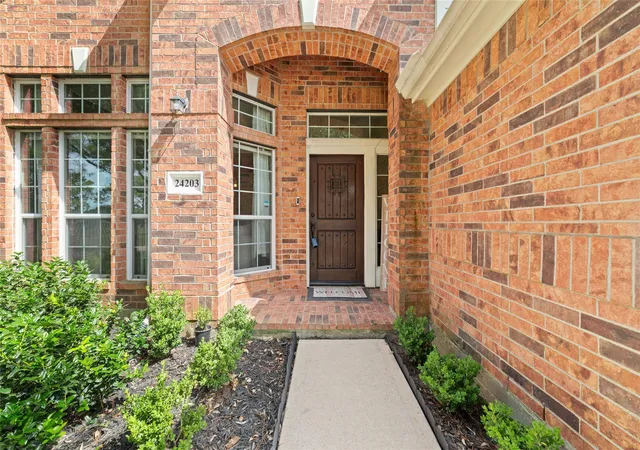 Photo 3 of Single family home for sale at 24203 Moon Ridge Ct, Katy, TX 77494 | MLS# 59433341 | Listing updated on 2026-09-17