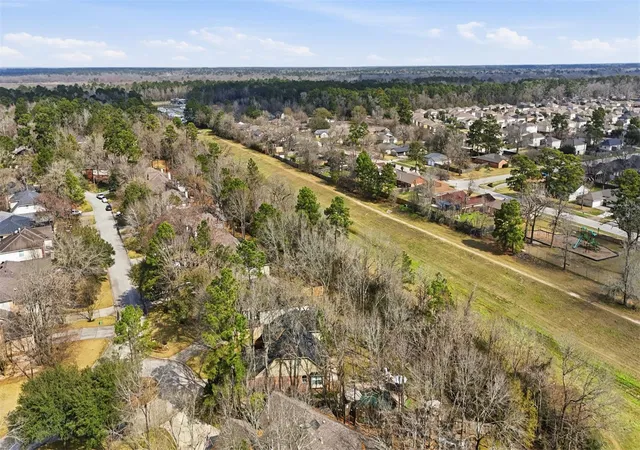 Photo 33 of Sale Pending at 102 Wimberly Way, Conroe, TX 77385 | MLS# 57030236 | Listing updated on 2026-09-01