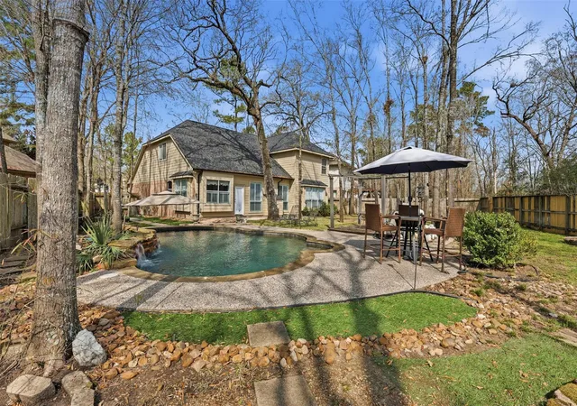 Photo 3 of Sale Pending at 102 Wimberly Way, Conroe, TX 77385 | MLS# 57030236 | Listing updated on 2026-09-01