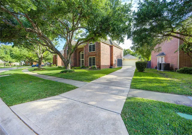 2nd image of 4914 Hillswick Dr, Sugar Land, TX 77479 | MLS# 42258805