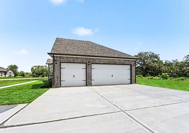 Photo 3 of Single family home for sale at 27 Red Barn Rd, Bay City, TX 77414 | MLS# 59718306 | Listing updated on 2026-07-25
