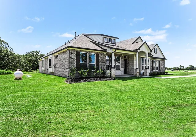 Photo 3 of Single family home for sale at 27 Red Barn Rd, Bay City, TX 77414 | MLS# 59718306 | Listing updated on 2026-07-25