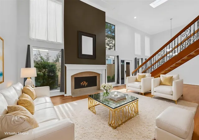 2nd image of 2430 Nantucket Dr #B, Houston, TX 77057 | MLS# 16363257