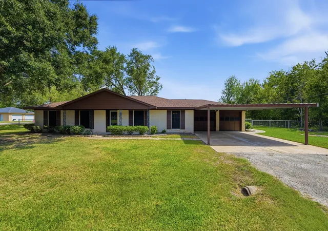 Photo 2 of Sale Pending at 16111 Clarence St, Needville, TX 77461 | MLS# 94968271 | Listing updated on 2026-09-16