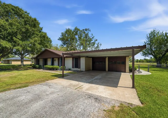 Photo 3 of Sale Pending at 16111 Clarence St, Needville, TX 77461 | MLS# 94968271 | Listing updated on 2026-09-16
