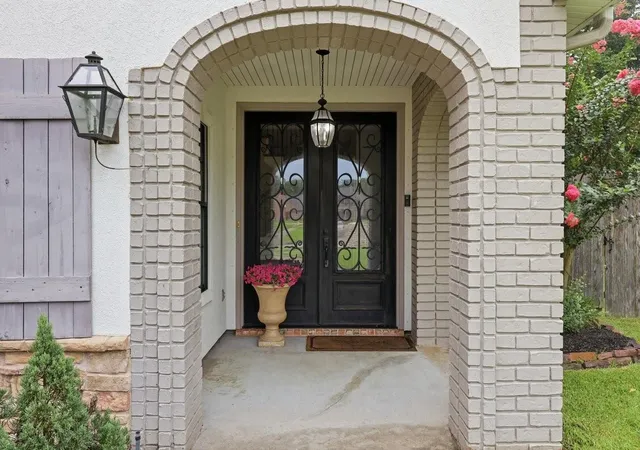 Homes for sale in Port Neches, TX | 1801 Lindsay Ln, Port Neches, TX 77651 | MLS# 90451366