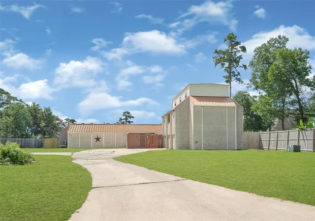 1st image of 3123 Woodland Ct, La Porte, TX 77571 | MLS# 44706099