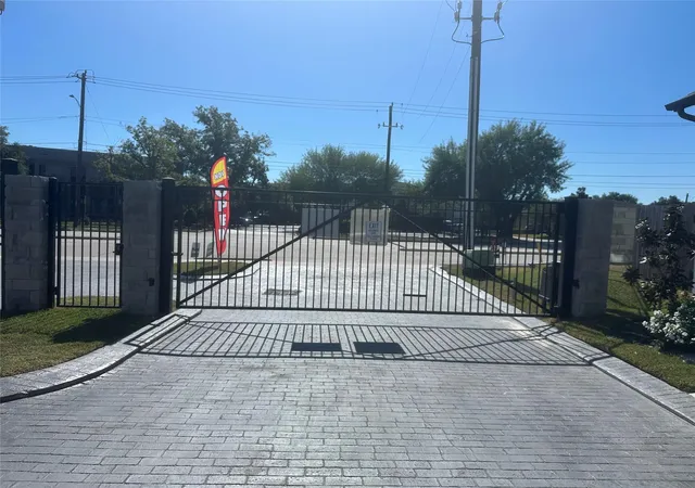 13th image of 8919 Grovner Pl, Houston, TX 77055 | MLS# 60517444