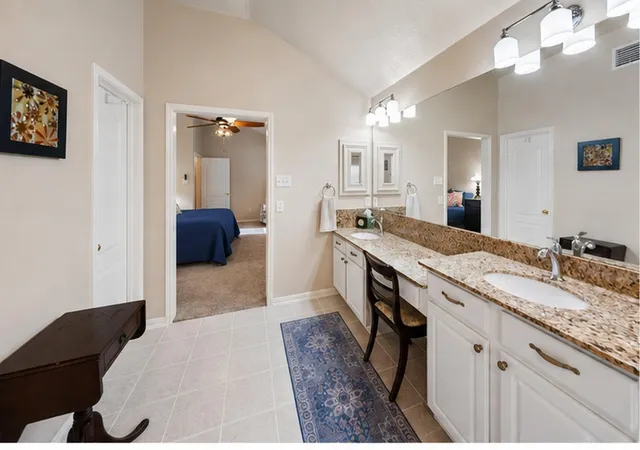 5th image of 6006 Knollwood Trl, Spring, TX 77373 | MLS# 71390507