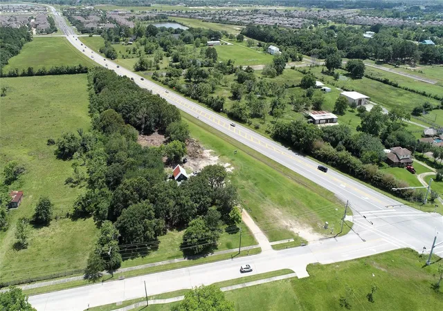 4th image of 2385 Austin St, League City, TX 77573 | MLS# 68049580