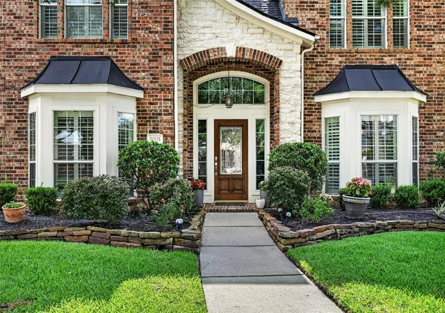 5th image of 10111 Earlington Manor Dr, Spring, TX 77379 | MLS# 80303908