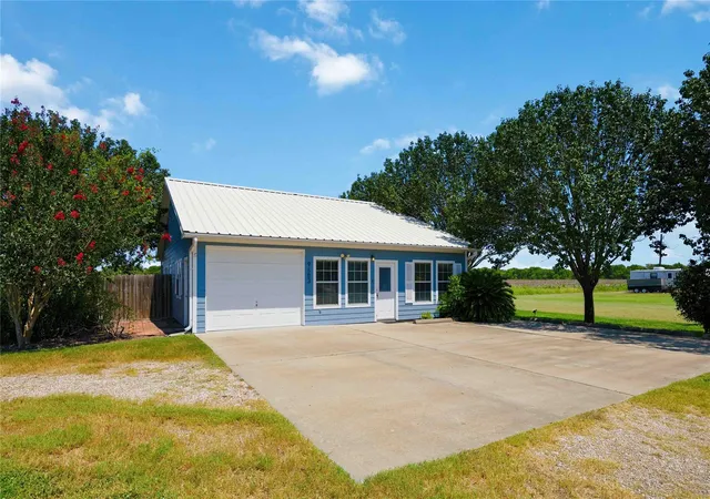Photo 3 of Single family home for sale at 9603 Surrey Ln, Richmond, TX 77469 | MLS# 45401059 | Listing updated on 2026-09-14