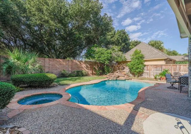 Photo 4 of Single family home for sale at 3119 Scenic Elm St, Houston, TX 77059 | MLS# 94845411 | Listing updated on 2026-09-21