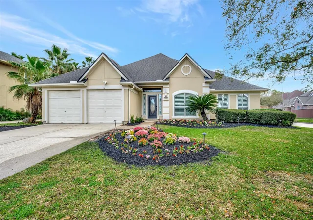 1st image of 2806 Sea Channel Dr, Seabrook, TX 77586 | MLS# 14072122