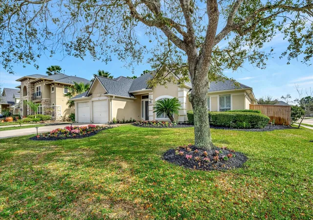 2nd image of 2806 Sea Channel Dr, Seabrook, TX 77586 | MLS# 14072122