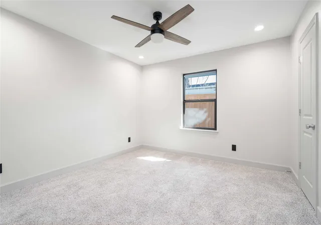 Photo 4 of Single family home for sale at 10111 Brinwood Dr, Houston, TX 77043 | MLS# 52376032 | Listing updated on 2026-08-28
