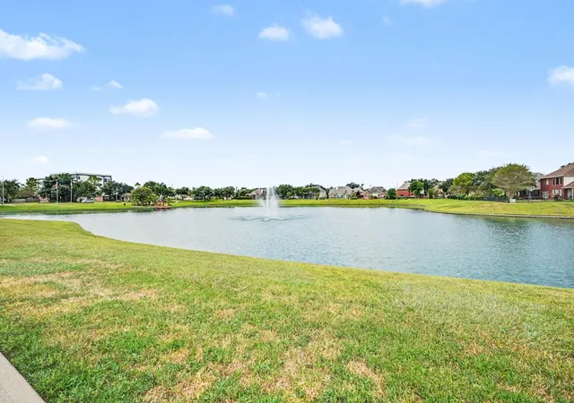 Photo 22 of Single family home for sale at 9018 Sunny Brook Ln, Pearland, TX 77584 | MLS# 53140557 | Listing updated on 2026-10-09