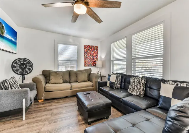 Photo 4 of Single family home for sale at 4202 Mason Dr, Galveston, TX 77554 | MLS# 18186468 | Listing updated on 2026-08-23