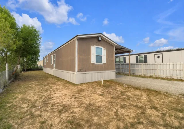 Photo 4 of Single family home for sale at 3197 Road 5725, Cleveland, TX 77327 | MLS# 93327097 | Listing updated on 2026-10-12