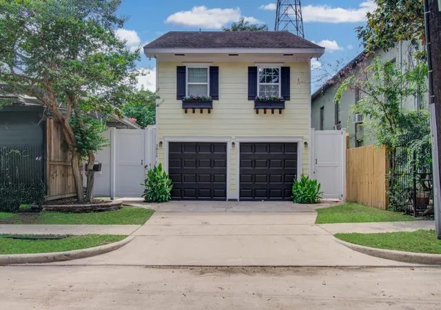 1st image of 3816 Brandt St, Houston, TX 77006 | MLS# 22529206
