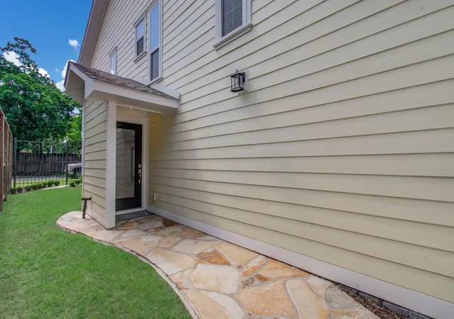 4th image of 3816 Brandt St, Houston, TX 77006 | MLS# 22529206