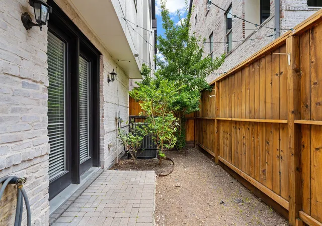 27th image of 4014 University Grove St, Houston, TX 77023 | MLS# 40758282