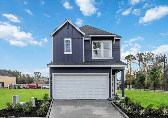 Photo 1 of Sale Pending at 5826 Mansfield Crk Ln, Houston, TX 77091 | MLS# 26366065 | Listing updated on 2026-09-12