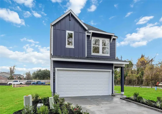 Photo 2 of Sale Pending at 5826 Mansfield Crk Ln, Houston, TX 77091 | MLS# 26366065 | Listing updated on 2026-09-12