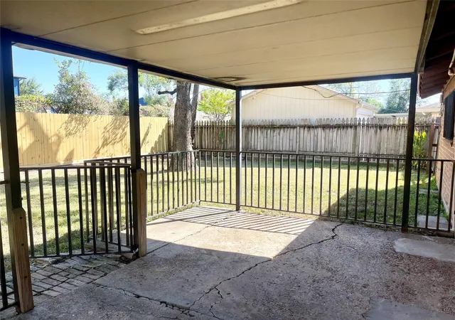 19th image of 927 Greatwood Dr, Houston, TX 77013 | MLS# 66208357