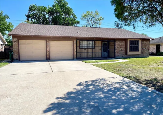 1st image of 927 Greatwood Dr, Houston, TX 77013 | MLS# 66208357