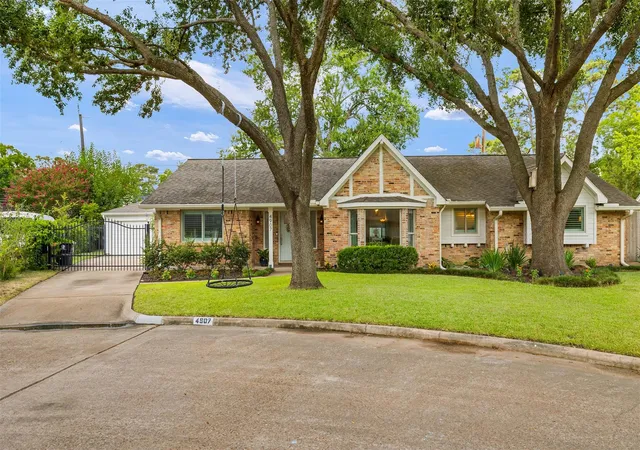 Single family home for sale at 4907 Golf Dr, Houston, TX 77018 | MLS# 21774711