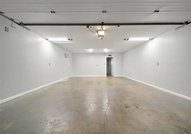 Photo 3 of Single family home for sale at 734 Lake View Dr, Montgomery, TX 77356 | MLS# 94996015 | Listing updated on 2026-09-12