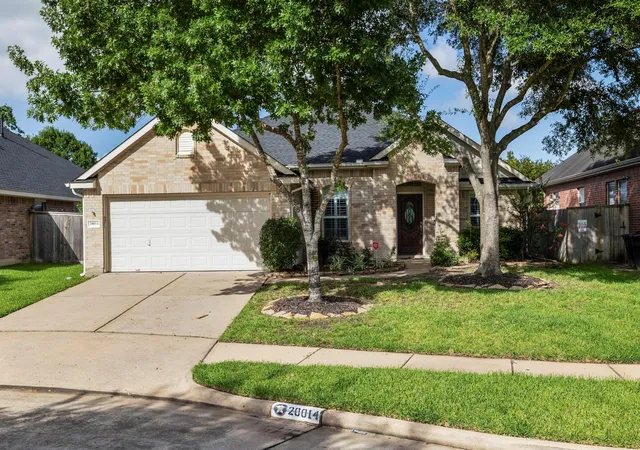 Photo 1 of Single family home for sale at 20014 Queens Oak Ct, Spring, TX 77379 | MLS# 52944088 | Listing updated on 2026-10-07