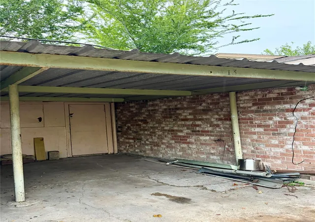 5th image of 1612 Crestdale Dr #13, Houston, TX 77080 | MLS# 49824380