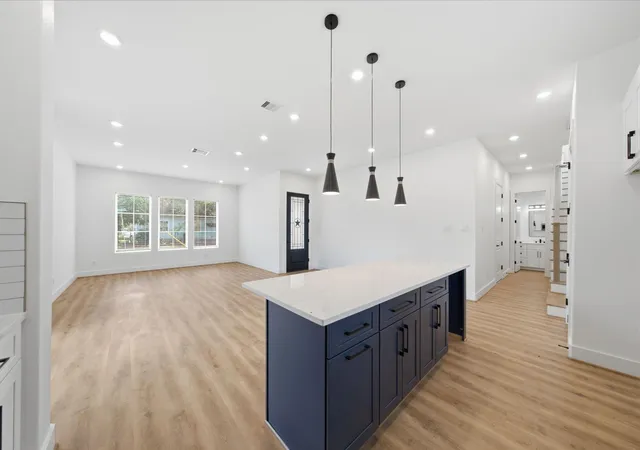 5th image of 1613 Luzon St, Houston, TX 77009 | MLS# 48209769