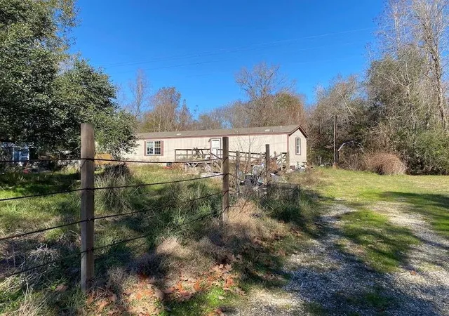 Photo 6 of Sale Pending at 2189 Fm 2797, Dayton, TX 77535 | MLS# 84403357 | Listing updated on 2026-09-10