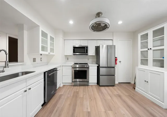 2nd image of 2021 Spenwick Dr #526, Houston, TX 77055 | MLS# 8500847