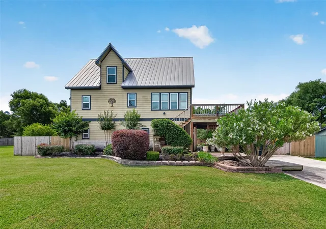 Homes for sale in La Porte, TX | 421 N Shady Ln, La Porte, TX 77571 | MLS# 93887675