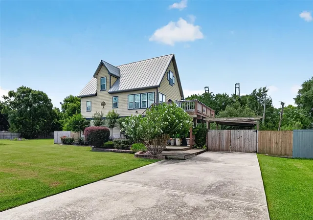 Homes for sale in La Porte, TX | 421 N Shady Ln, La Porte, TX 77571 | MLS# 93887675
