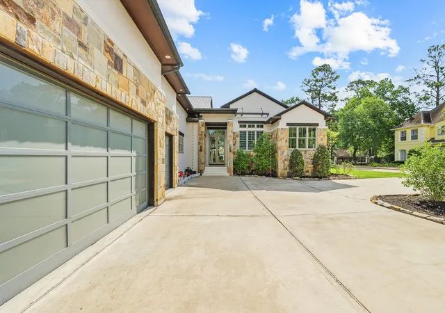 2nd image of 5 W Shady Ln #D, Houston, TX 77063 | MLS# 40544851